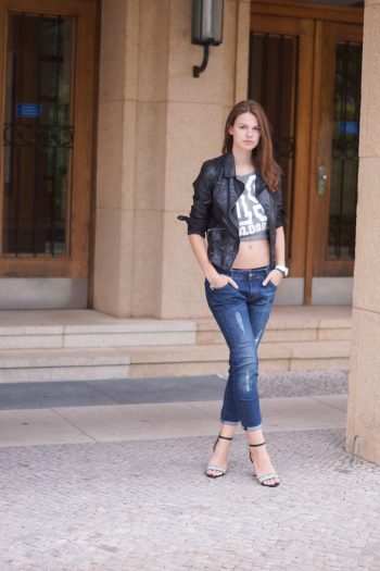 Crop Top and Boyfriend Jeans