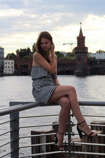 strapless dress