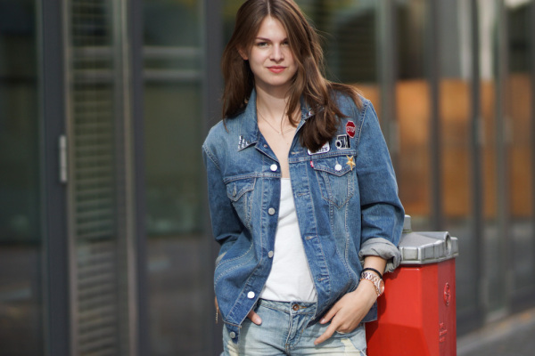 Denim jacke mit patches