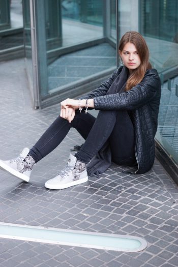 Grey Python