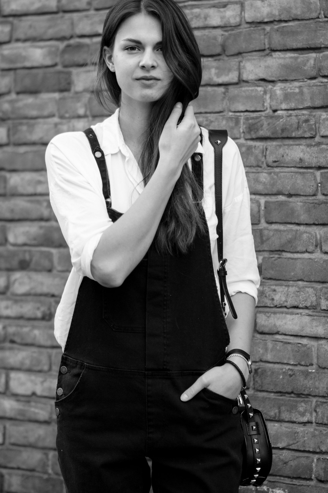How to wear a white shirt