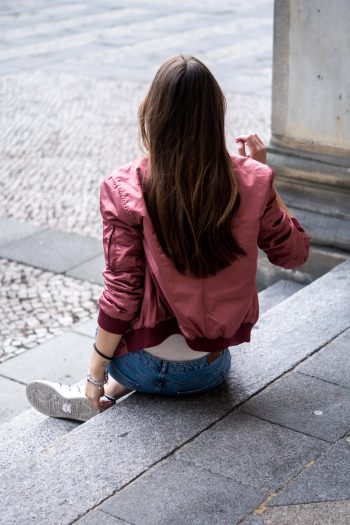 Pinke Bomberjacke
