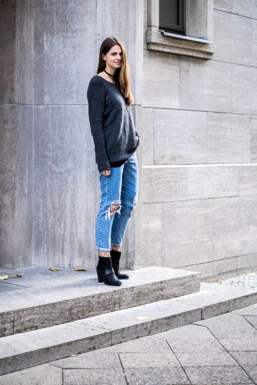 Subdued Boyfriend Jeans