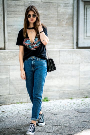 Wie trägt man eine Mom Jeans
