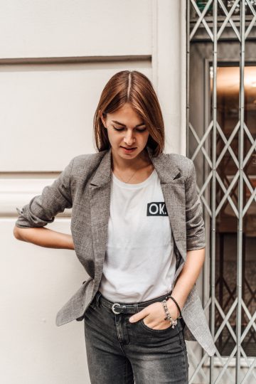 Wie trägt man ein weiÃes T-Shirt