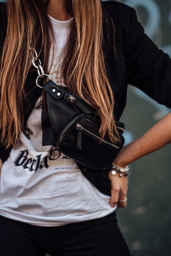 Gürteltasche mit Kette
