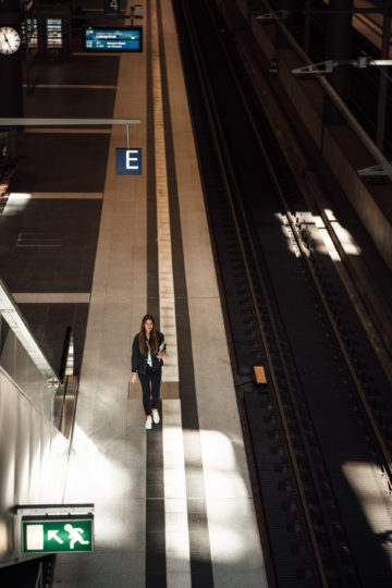 Reiseoutfit für die Bahn