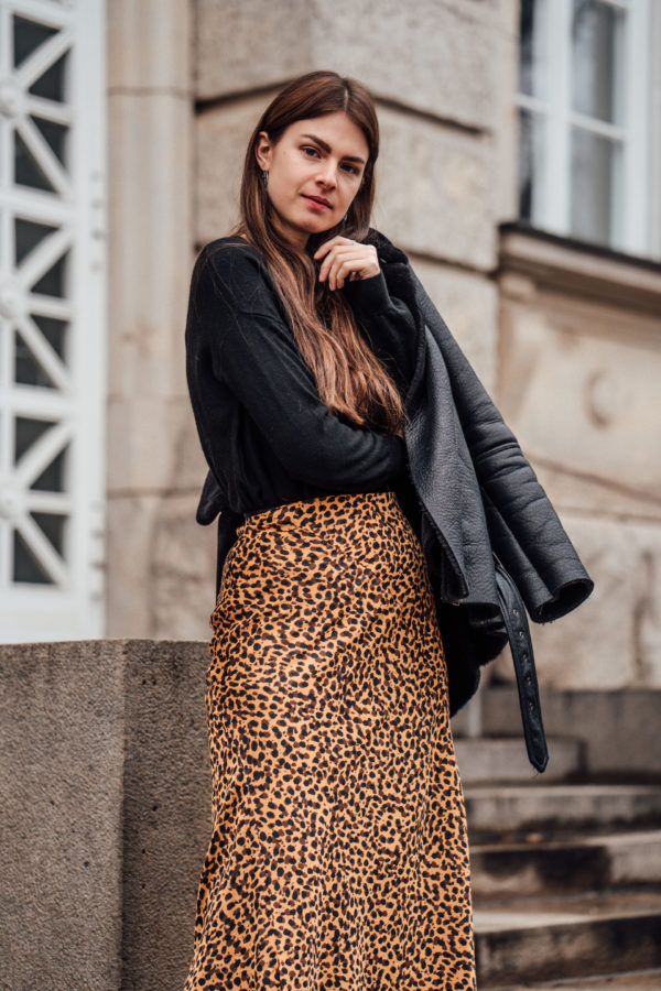 Leopard Print im Winter tragen